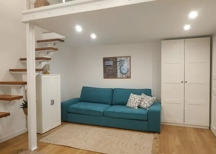 Howlit Home