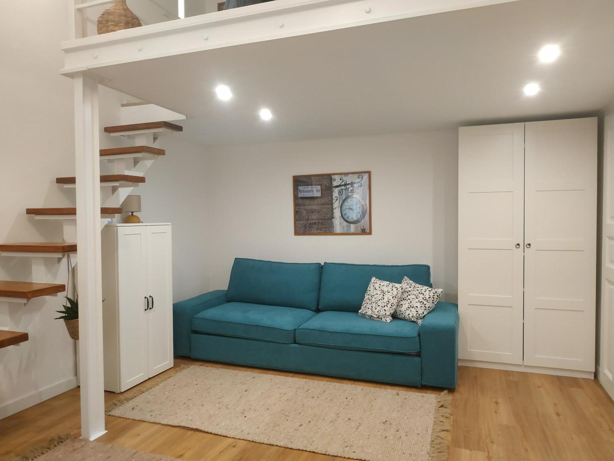 Howlit Apartment